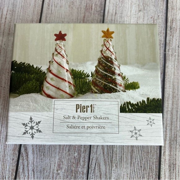 Pier 1 Christmas Tree Salt & Pepper Shakers NIB - Picture 1 of 5